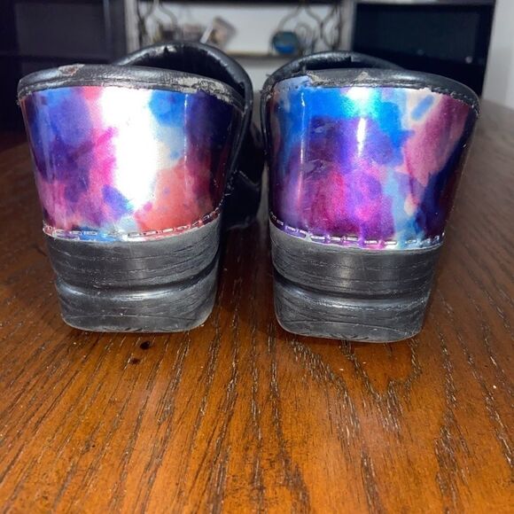 Woman’s dansko work clogs  - Picture 5 of 9